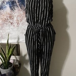 Forever 21 long jump suit black/white